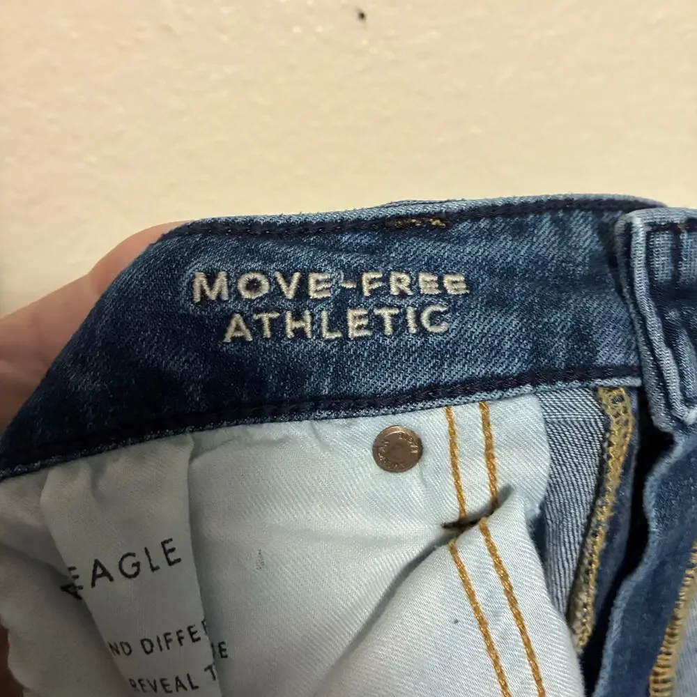 American Eagle Airflex + Move Free Athletic Jeans Mens Size 30 x 32